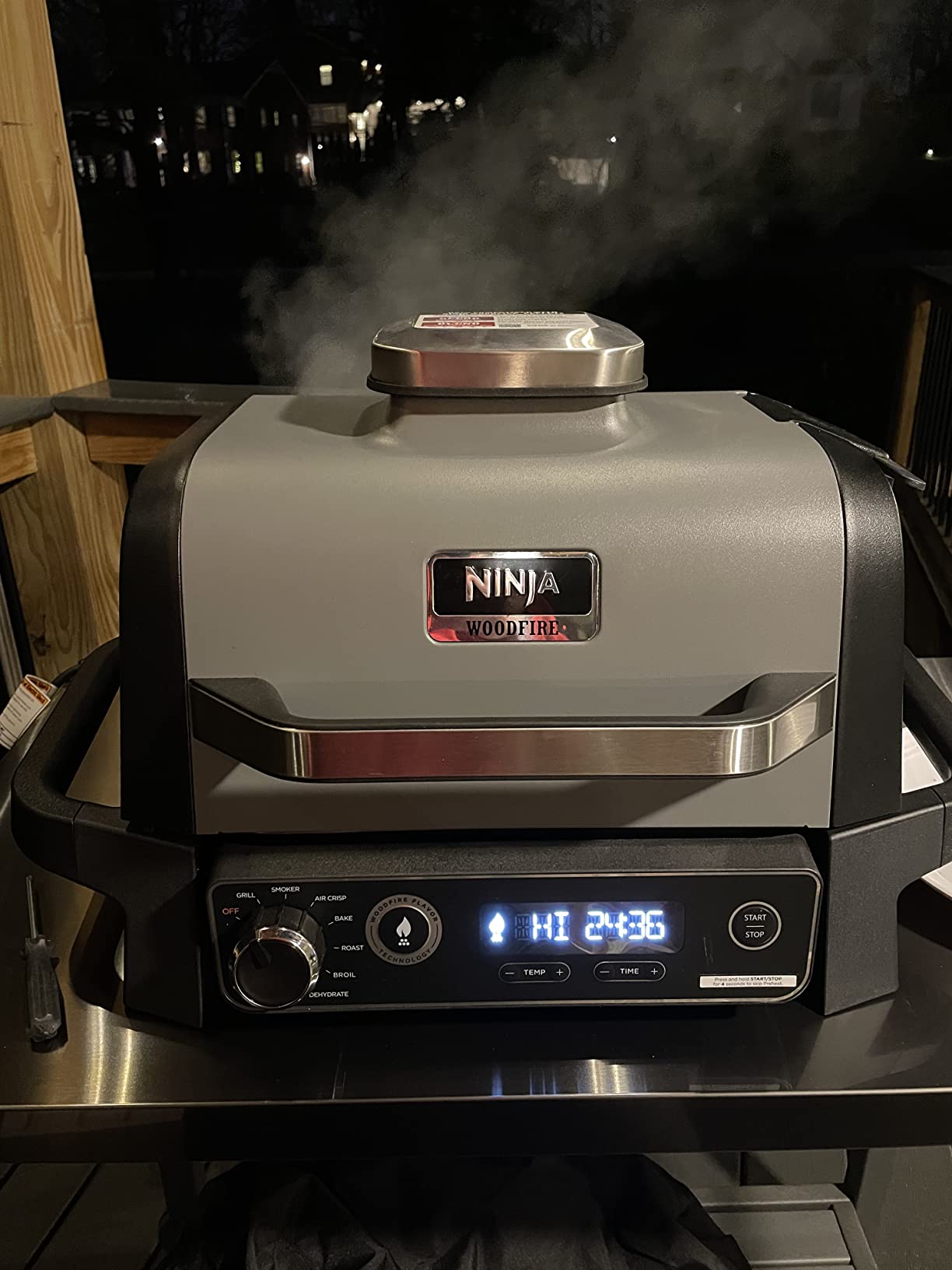 【Appliances】Ninja OG701 Woodfire Outdoor Grill, 7-in-1 Master Grill, BBQ Smoker & Outdoor Air Fryer plus Bake
