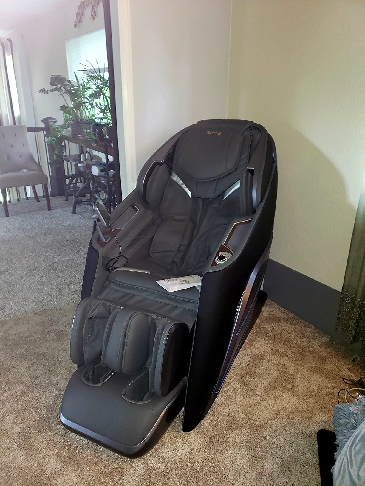 【table chair】iRest 2023 4D Massage Chair Recliner, Zero Gravity Shiatsu Massager with AI Voice Control