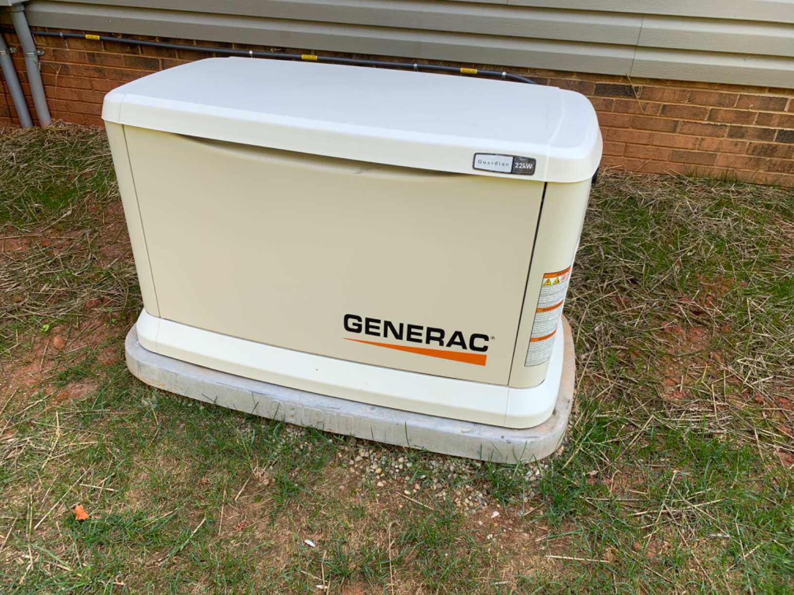 【Appliances】Generac 7043 Home Standby Generator 22kW/19.5kW Air Cooled with Whole House 200 Amp Transfer Switch